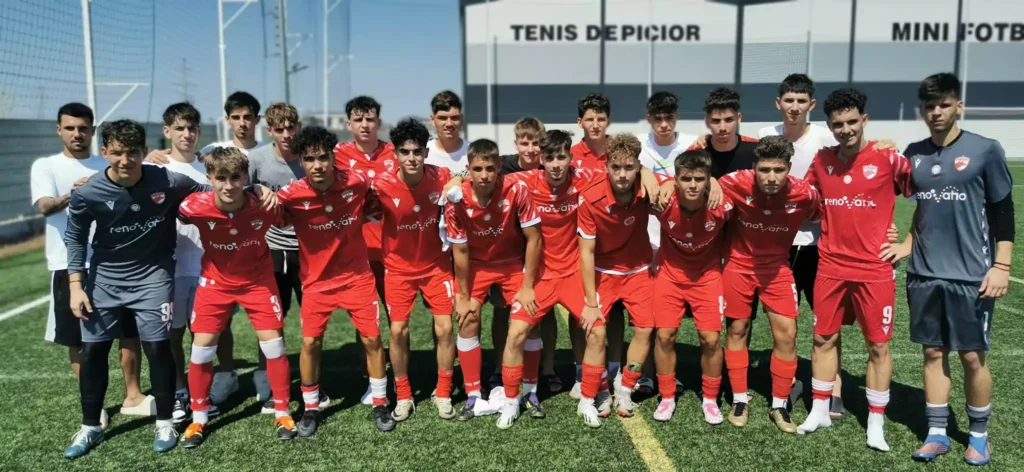 academia de fotbal fc dinamo 4 67fc2918c6057 1024x472