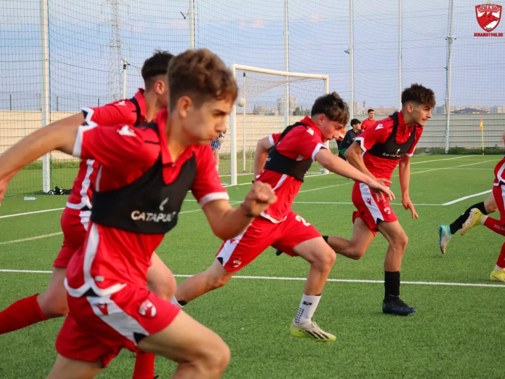 academia de fotbal fc dinamo 7 67fc291ec0e98 1024x769