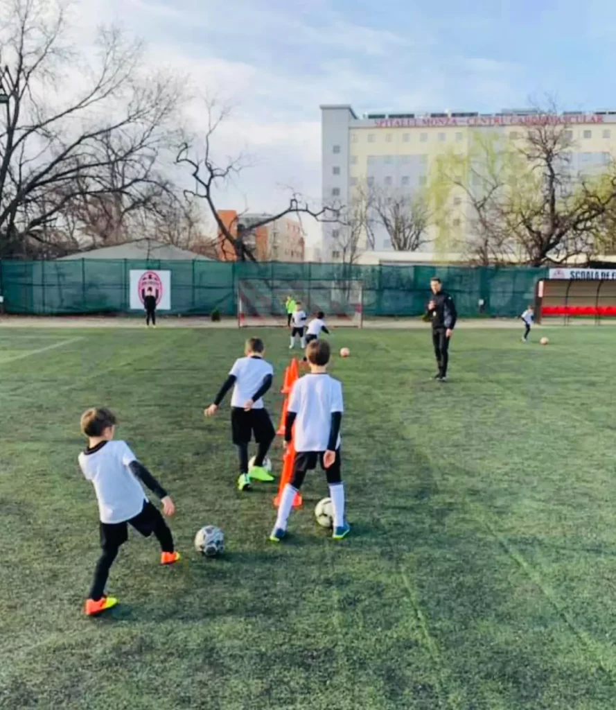 as dan chilom 4 67fd7bc326522 889x1024