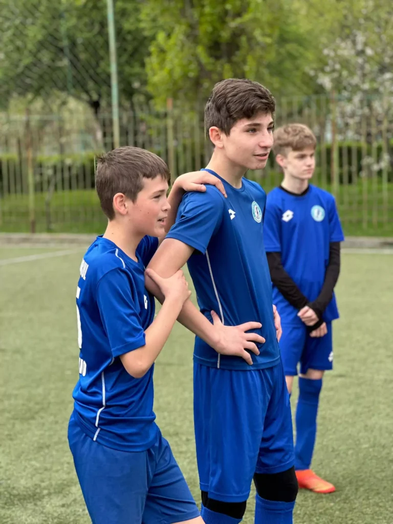 fc juniorul 3 67fea2dfa1bba 768x1024