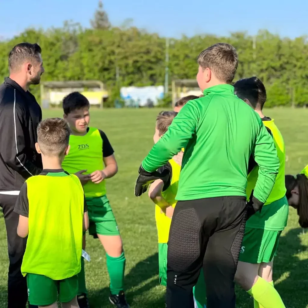 fc juvenil 6 67fc1519c9910 1024x1024