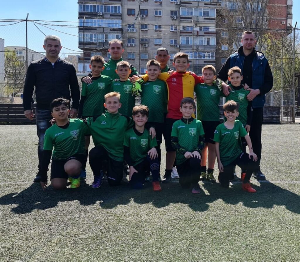 micii fotbalisti 1024x895