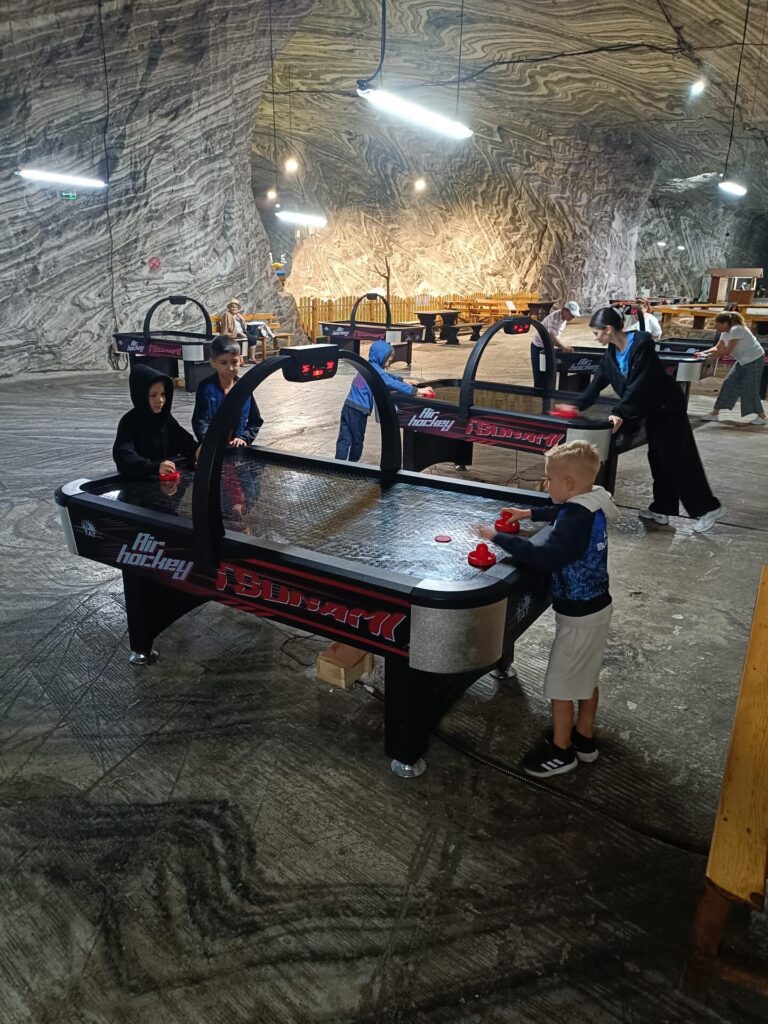 Ajax Noua Generatie 5 768x1024