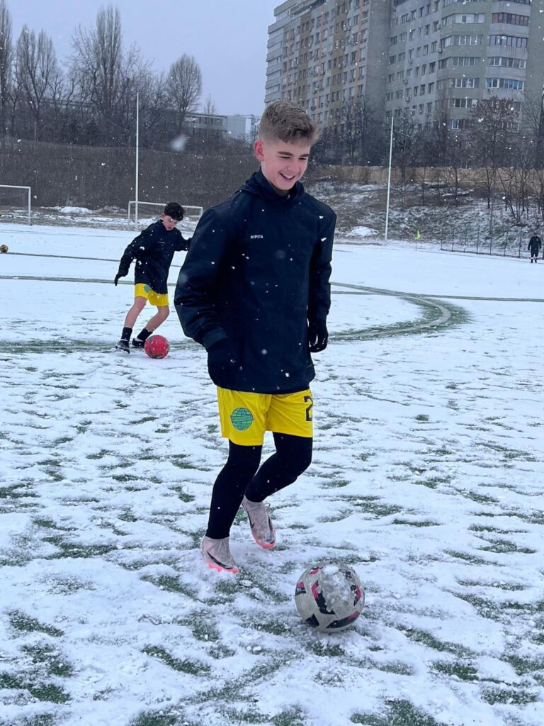 fc metaloglobus 2 768x1024