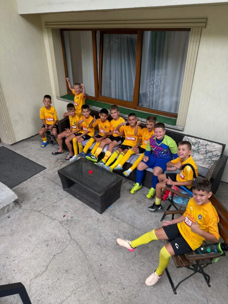 ACS Petrosport Ploiesti 3 768x1024