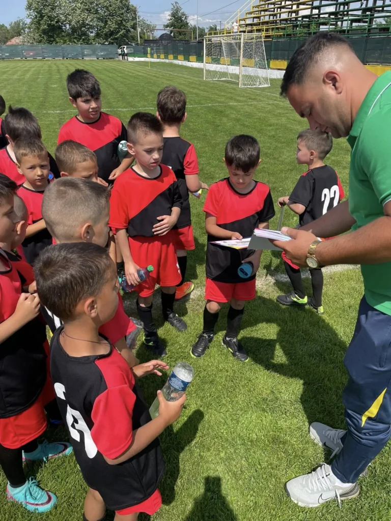 AvantulTomsani1 768x1024