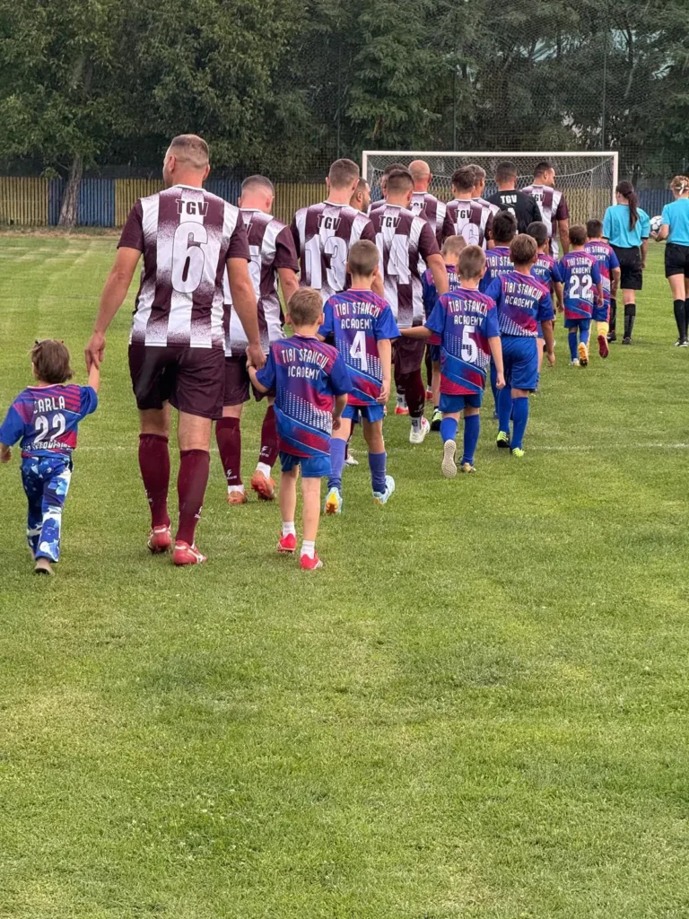 CSTineretulGuraVitioarei2 768x1024