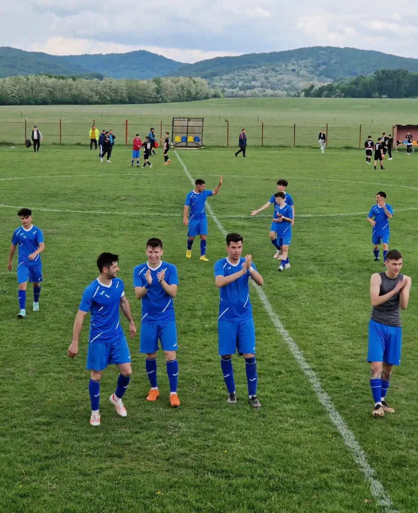 StejarulGorunaCocorastiiMislii 2 834x1024