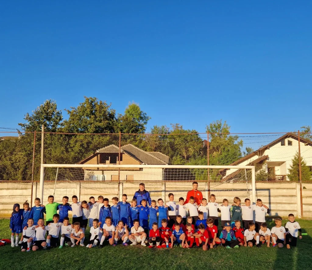 AcademiadeFotbalFieni 1 1024x887