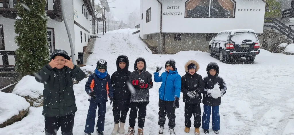 AcademiadeFotbalFieni 6 1024x473